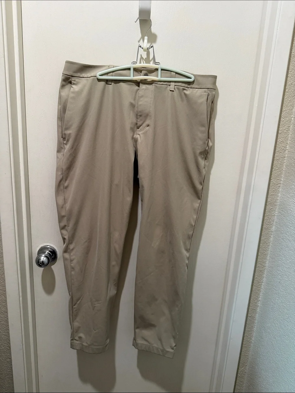 lululemon athletica Men's Khaki Chino Pants - Light Tan